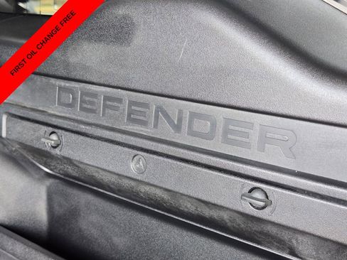 Used 2024 Land Rover Defender 130 X-Dynamic SE image 15