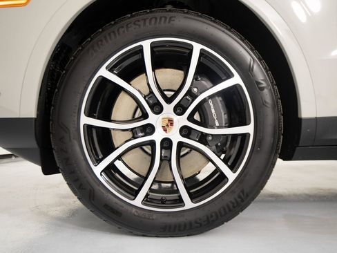 New 2026 Porsche Cayenne E-Hybrid image 11