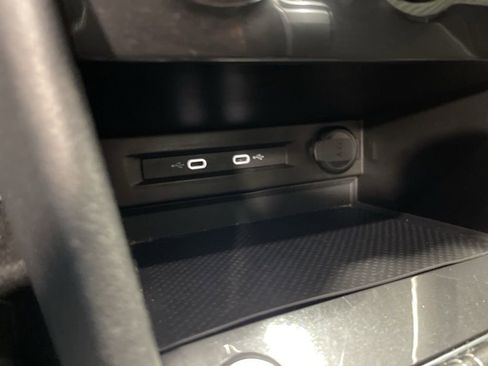 Used 2024 Volkswagen Tiguan S image 26