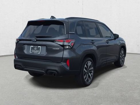 Used 2025 Subaru Forester Touring AWD/4WD image 5