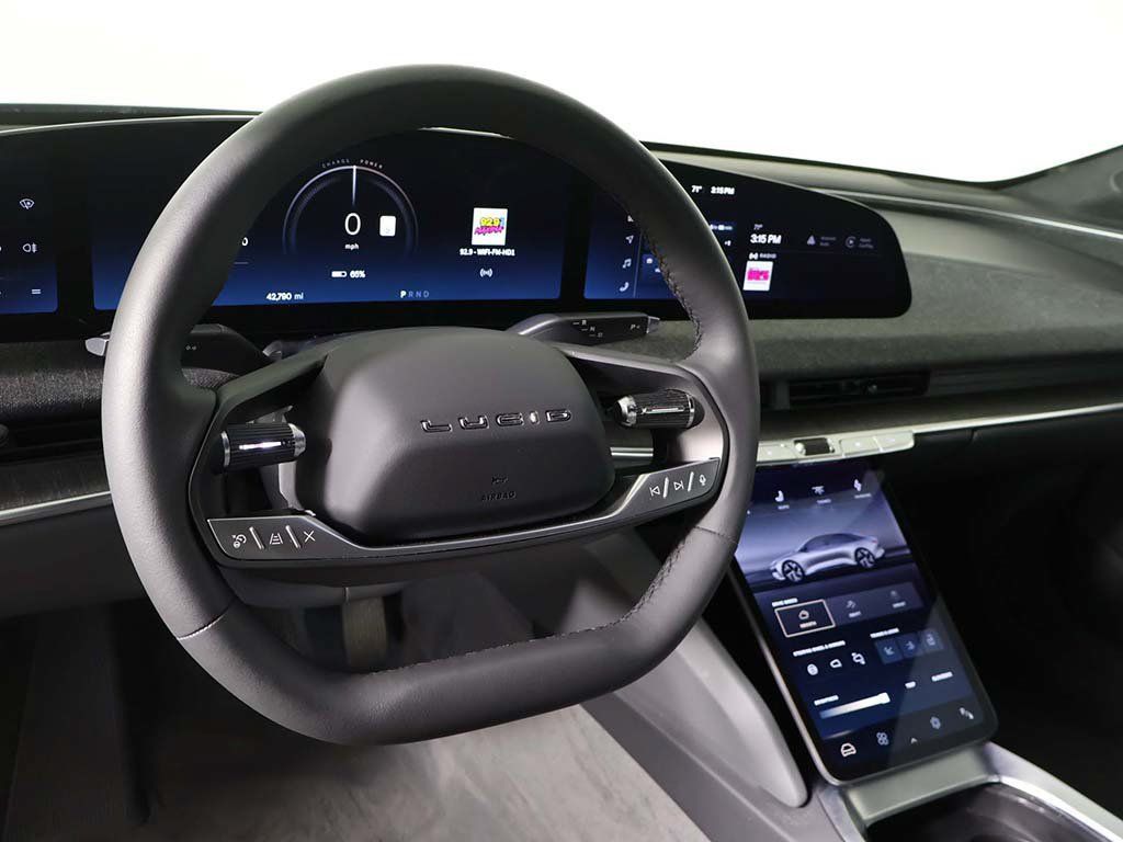 Used 2023 Lucid Air Pure AWD/4WD image 26