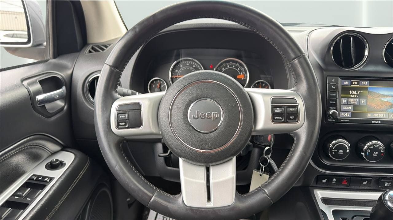Used 2016 Jeep Compass High Altitude AWD/4WD image 22