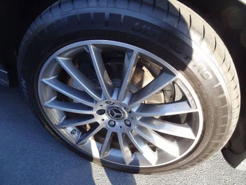 Used 2021 Mercedes-Benz GLE 350 4MATIC image 11