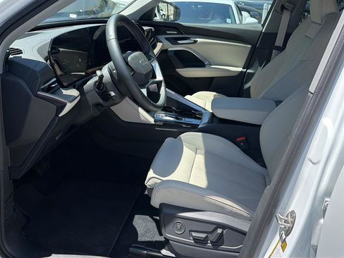 Used 2025 Audi Q5 Premium w/ Premium Plus AWD/4WD image 10