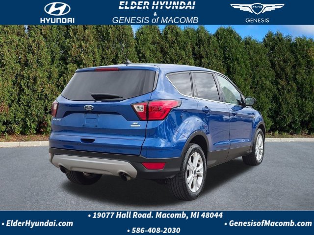Used 2019 Ford Escape SE FWD image 4