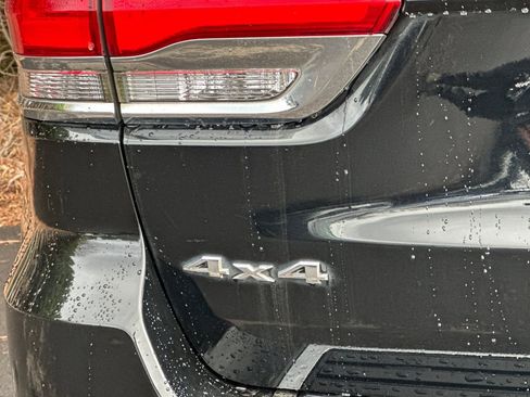 Used 2019 Jeep Grand Cherokee Overland image 34