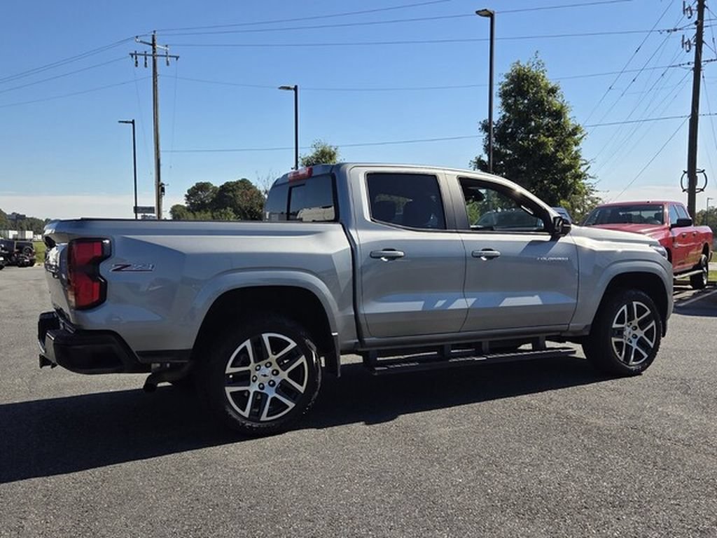 Used 2023 Chevrolet Colorado Z71 w/ Z71 Convenience Package 2 AWD/4WD image 10
