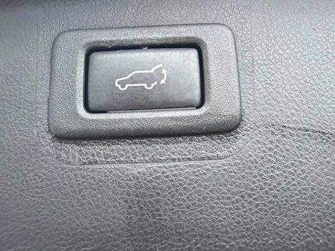 Used 2019 Subaru Outback 2.5i Touring AWD/4WD image 27