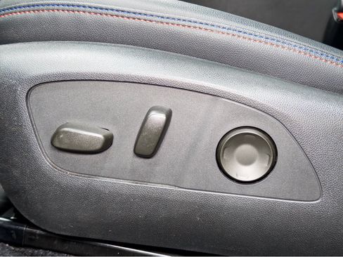 Used 2024 Chevrolet Equinox EV RS FWD image 7