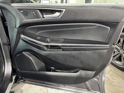 Certified 2024 Ford Edge Titanium AWD/4WD image 22