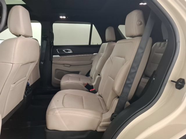 Used 2018 Ford Explorer Limited w/ Equipment Group 301A FWD image 14