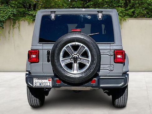 Used 2021 Jeep Wrangler Unlimited Sahara image 6