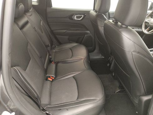 Used 2024 Jeep Compass Latitude w/ Altitude Special Edition image 19