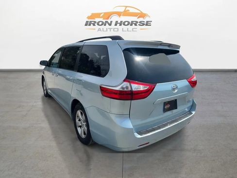 Used 2015 Toyota Sienna LE image 7