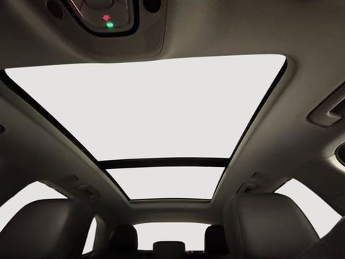 Certified 2025 Audi Q5 2.0T Premium Plus w/ Premium Plus Package image 19