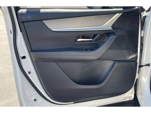 Certified 2024 MAZDA CX-90 Plug-In Hybrid w/ Preferred AWD/4WD image 12