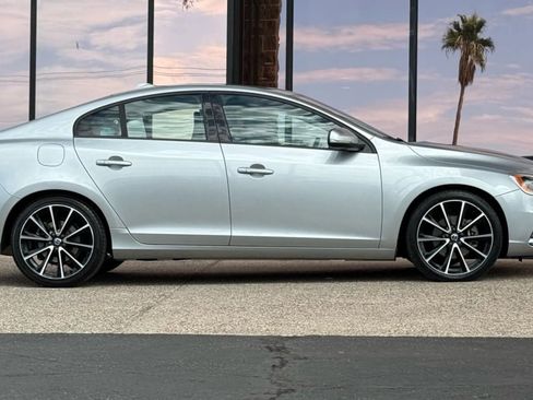 Used 2017 Volvo S60 T5 Dynamic w/ Vision Package image 16