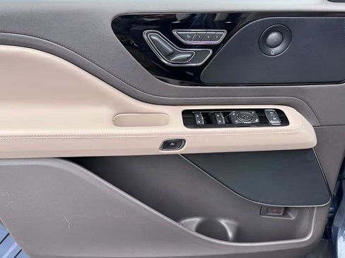 Used 2021 Lincoln Aviator Reserve w/ Equipment Group 201A image 29