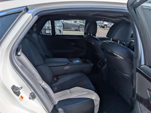 Used 2020 Lexus LS 500h AWD w/ Luxury Package image 12
