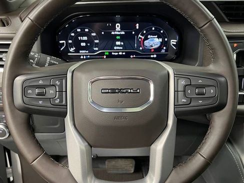 Used 2023 GMC Yukon Denali AWD/4WD image 22