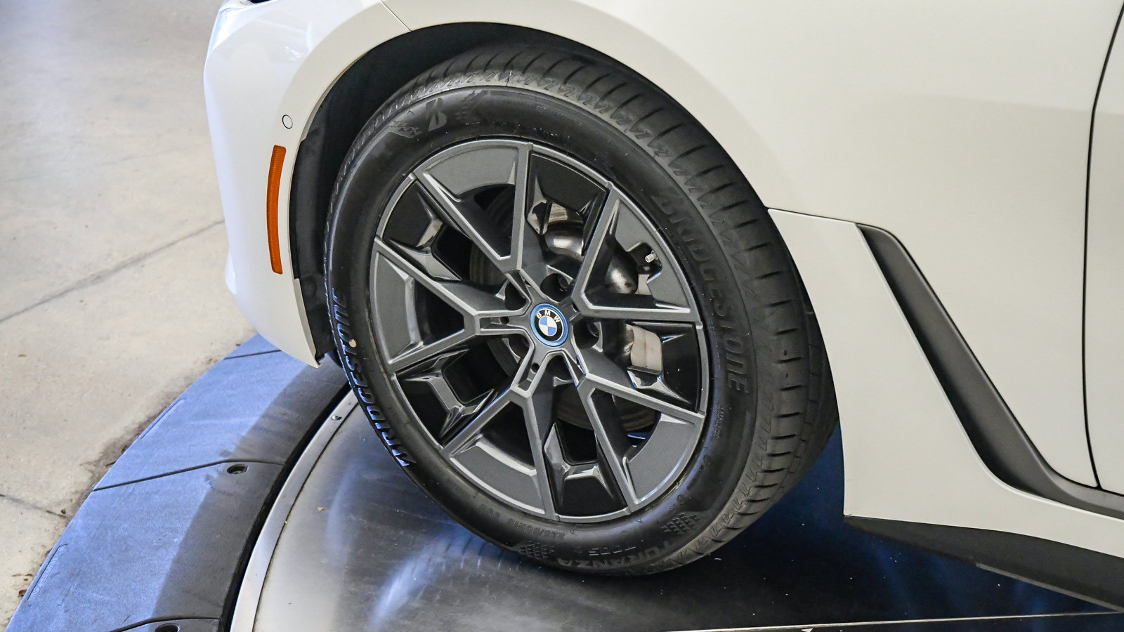 Certified 2024 BMW i4 eDrive35 w/ Convenience Package RWD image 10