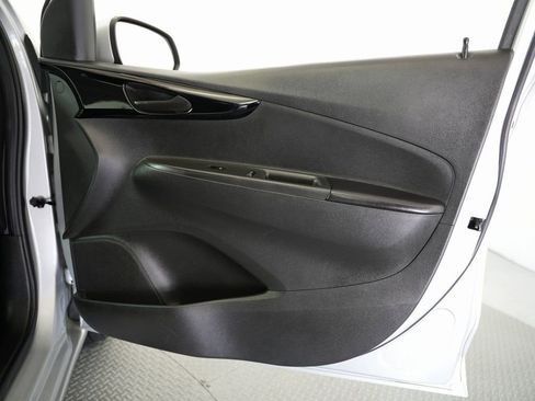 Used 2021 Chevrolet Spark LT FWD image 43