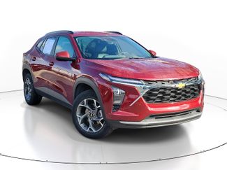 Used 2025 Chevrolet Trax LT FWD video 1