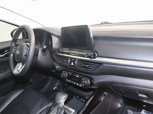 Used 2021 Kia Forte EX image 38
