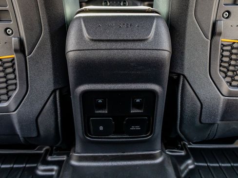 Used 2024 Ford Bronco Badlands image 34