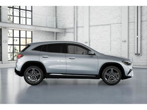 New 2026 Mercedes-Benz GLA 250 4MATIC image 2