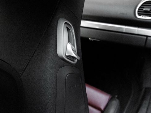 Certified 2018 Porsche 718 Cayman S image 32