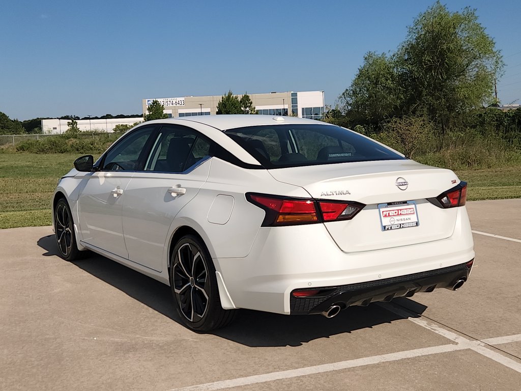 Used 2024 Nissan Altima 2.5 SR FWD image 7