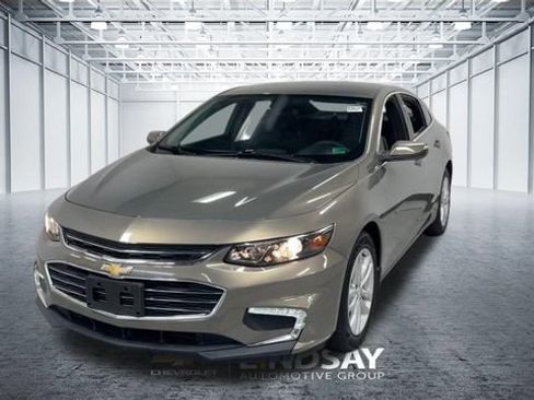 Used 2018 Chevrolet Malibu LT FWD image 5