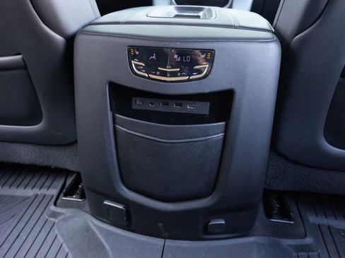 Used 2019 Cadillac Escalade Premium Luxury w/ Escalade Sport Edition AWD/4WD image 37