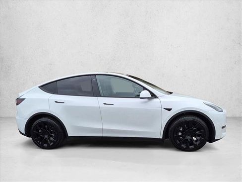 Used 2021 Tesla Model Y Long Range AWD/4WD image 4