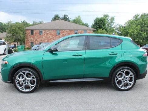 Used 2025 Alfa Romeo Tonale AWD/4WD image 5
