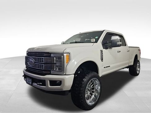 Used 2017 Ford F350 Platinum w/ Platinum Ultimate Package image 3