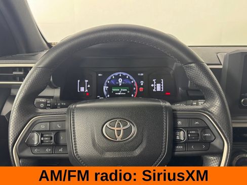 Used 2025 Toyota 4Runner SR5 AWD/4WD image 16