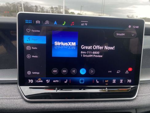 Certified 2025 Volkswagen Tiguan S w/ 18" Wheel Package image 24