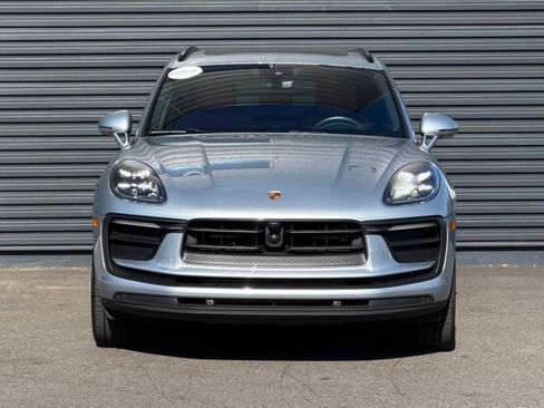 Used 2025 Porsche Macan AWD/4WD image 10