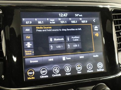 Used 2022 Jeep Grand Cherokee Limited image 30