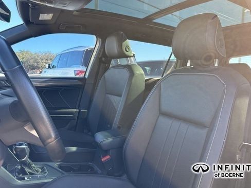 Used 2022 Volkswagen Tiguan SE R-Line image 29