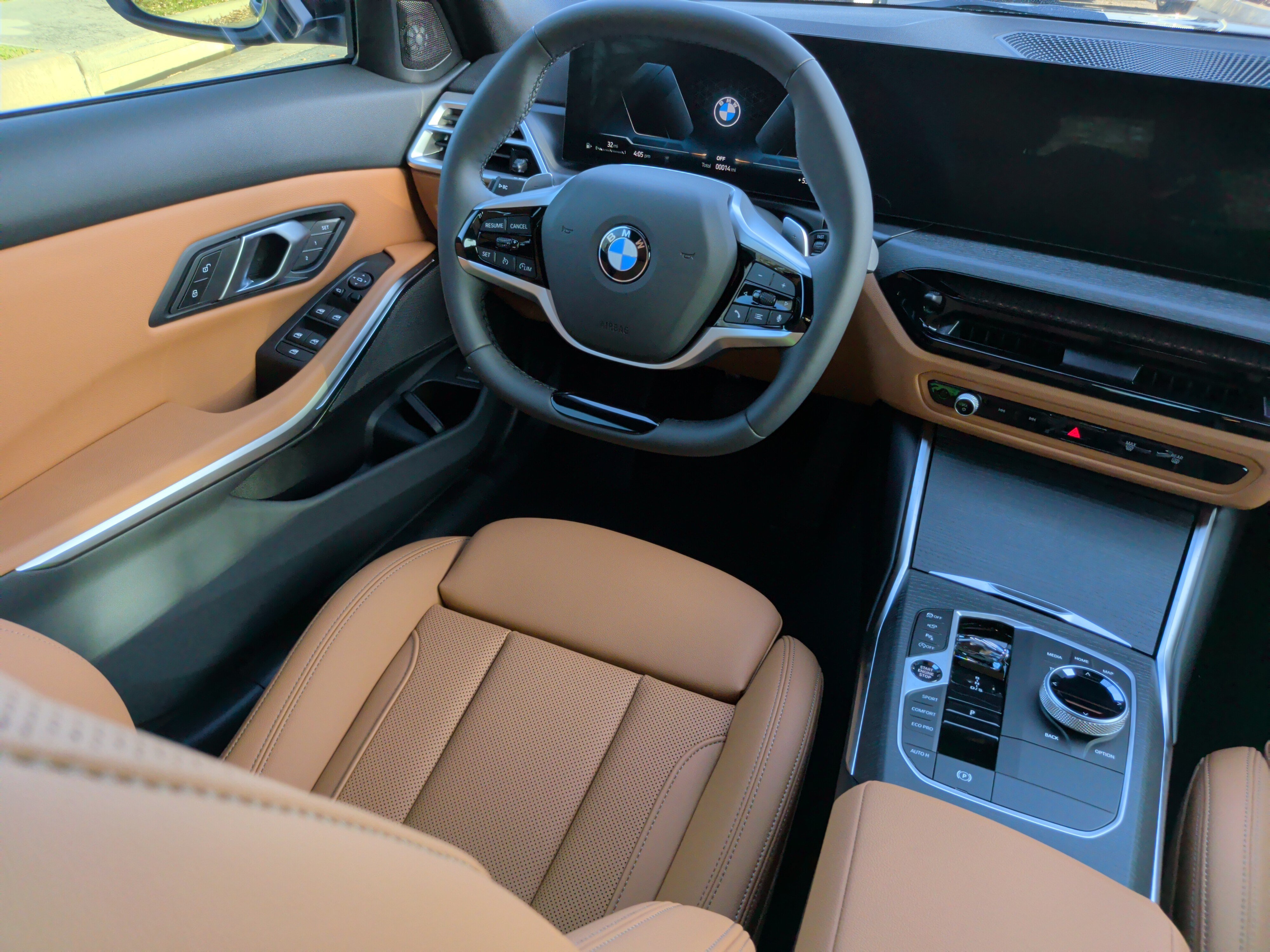 Used 2026 BMW 330i Sedan w/ Convenience Package RWD image 33