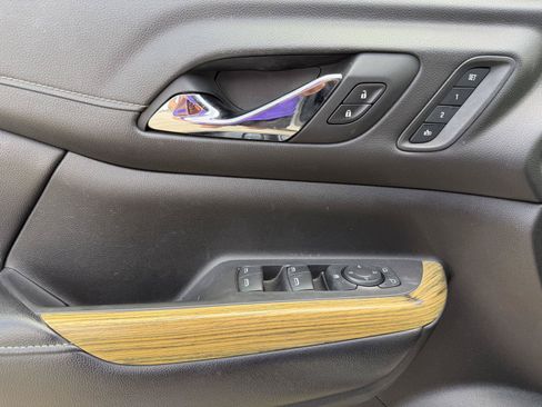 Used 2019 GMC Acadia Denali FWD image 5