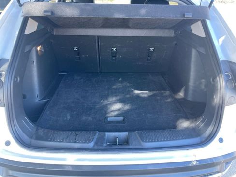 Used 2025 Chevrolet Trax LT image 34