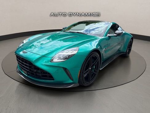 Used 2025 Aston Martin V8 Vantage Coupe image 2