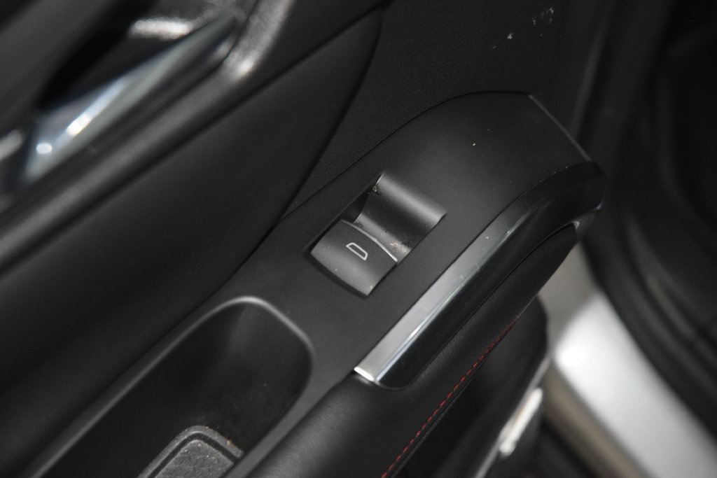 Used 2024 Chevrolet Traverse RS AWD/4WD image 48