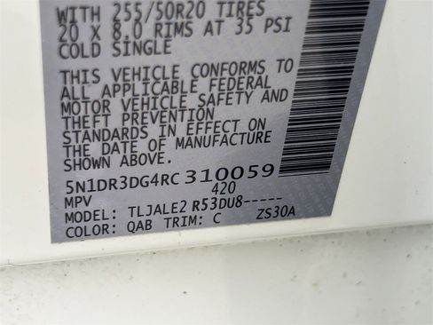 Certified 2024 Nissan Pathfinder Platinum w/ Cargo Package image 32