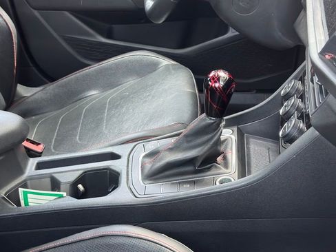 Used 2019 Volkswagen Jetta GLI Autobahn FWD image 6