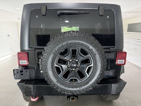 Used 2015 Jeep Wrangler Unlimited Sport AWD/4WD image 9